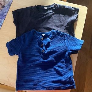 Nui Organics like new waffle tees - unisex styling. *Price is for both items*